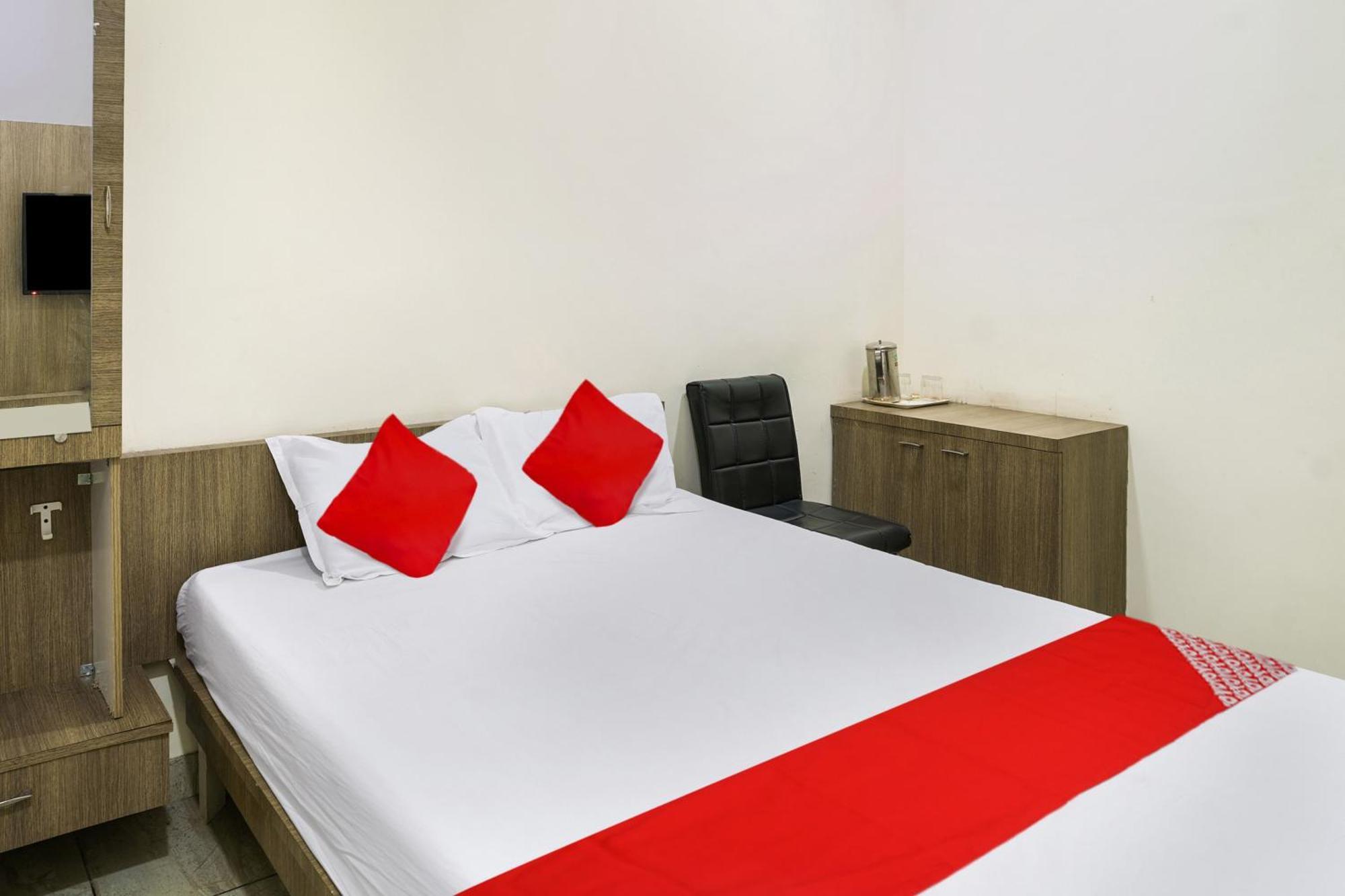 Oyo Flagship Pawan Park Otel Vellore Dış mekan fotoğraf